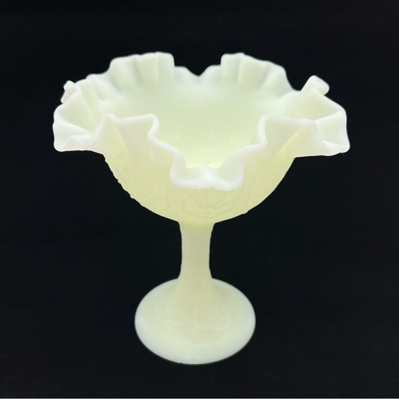Fenton Uranium Satin Custard Glass Persian Medallion Compote Ruffled 1970s GLOWS - Picture 5 of 11